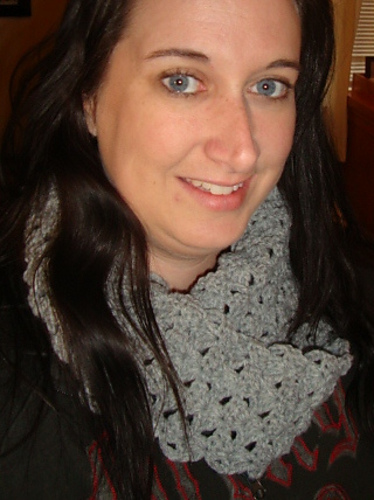 Simple Shell Stitch Infinity Scarf