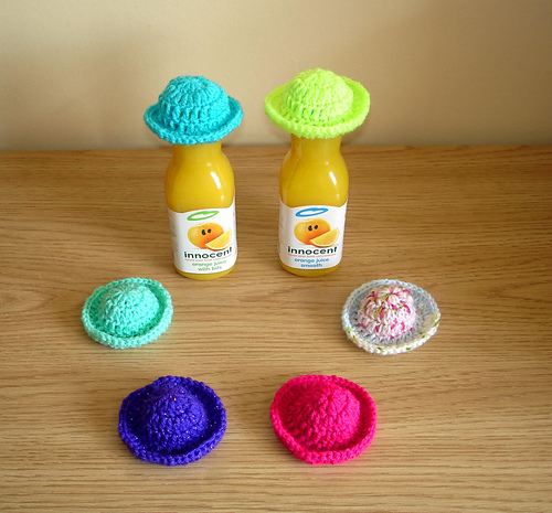 Innocent Smoothie - Age UK - brimmed hat