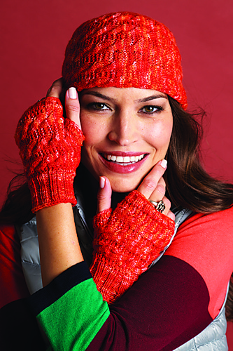 SIDEWAYS CABLED HAT & GLOVES SET