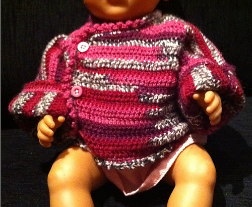 Vastasyntyneen villatakki / Cardigan for a newborn
