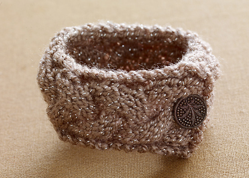 Glittering Knit Bracelet
