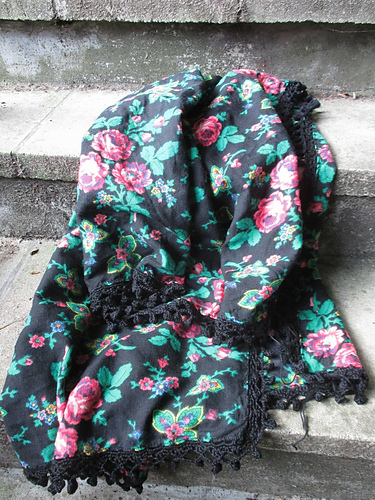 french vintage shawl with crocheted edge