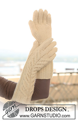 123-21 Long gloves with cables