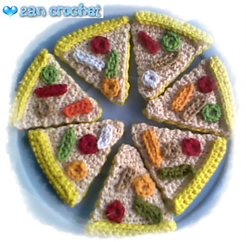 Very Easy Amigurumi Pizza