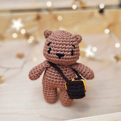 Henio Bear with Honey Barrel Bag