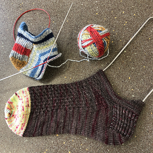 Heel tab for short socks