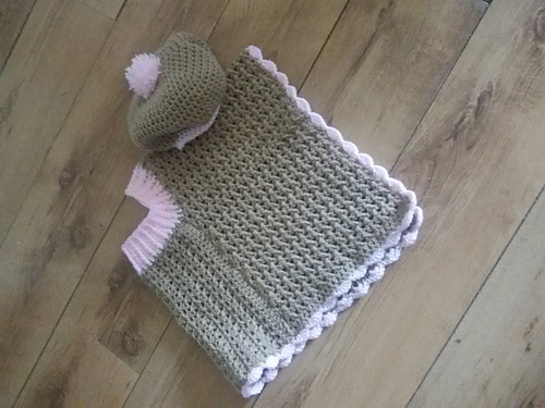 Child poncho and baret