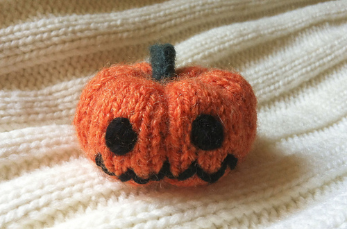 Knitted Jack O' Lantern