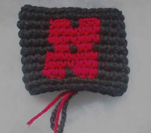 POPPY! Tapestry Crochet Cuff Bracelet / Cozy