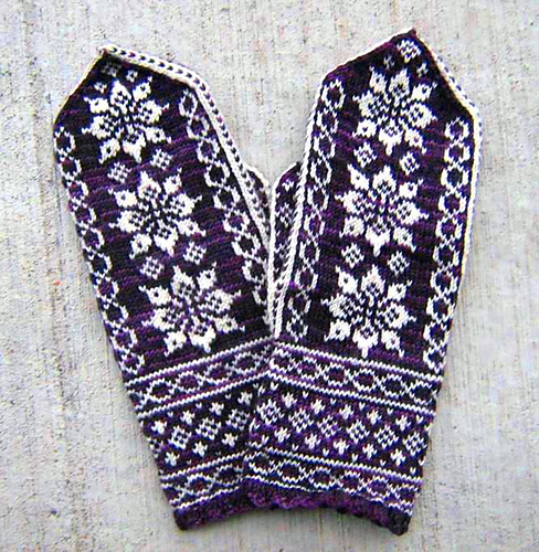 Lotus Mittens