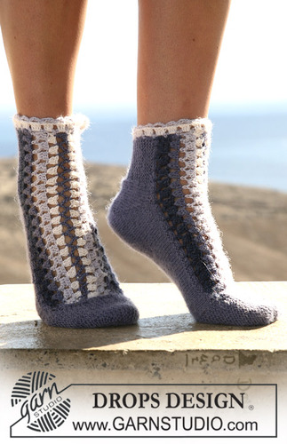 105-38 Socks knitted and crochet from side to side