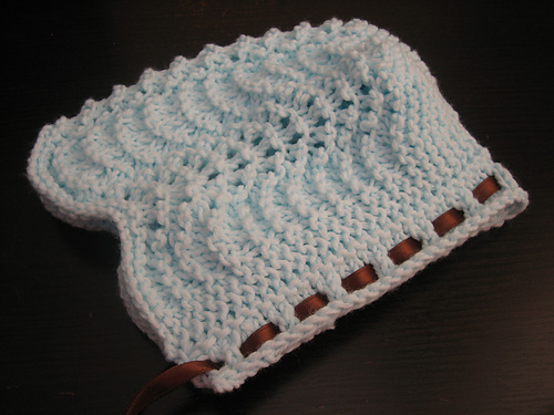 Feather and Fan Baby Bonnet - Worsted Wt