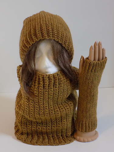 Harvard Square Hat, Cowl & Mitt Set