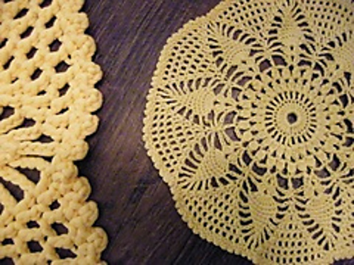 Pineapple & Fans Doily Rug