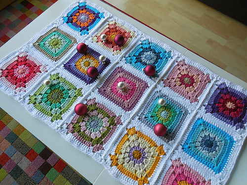 granny square table runner