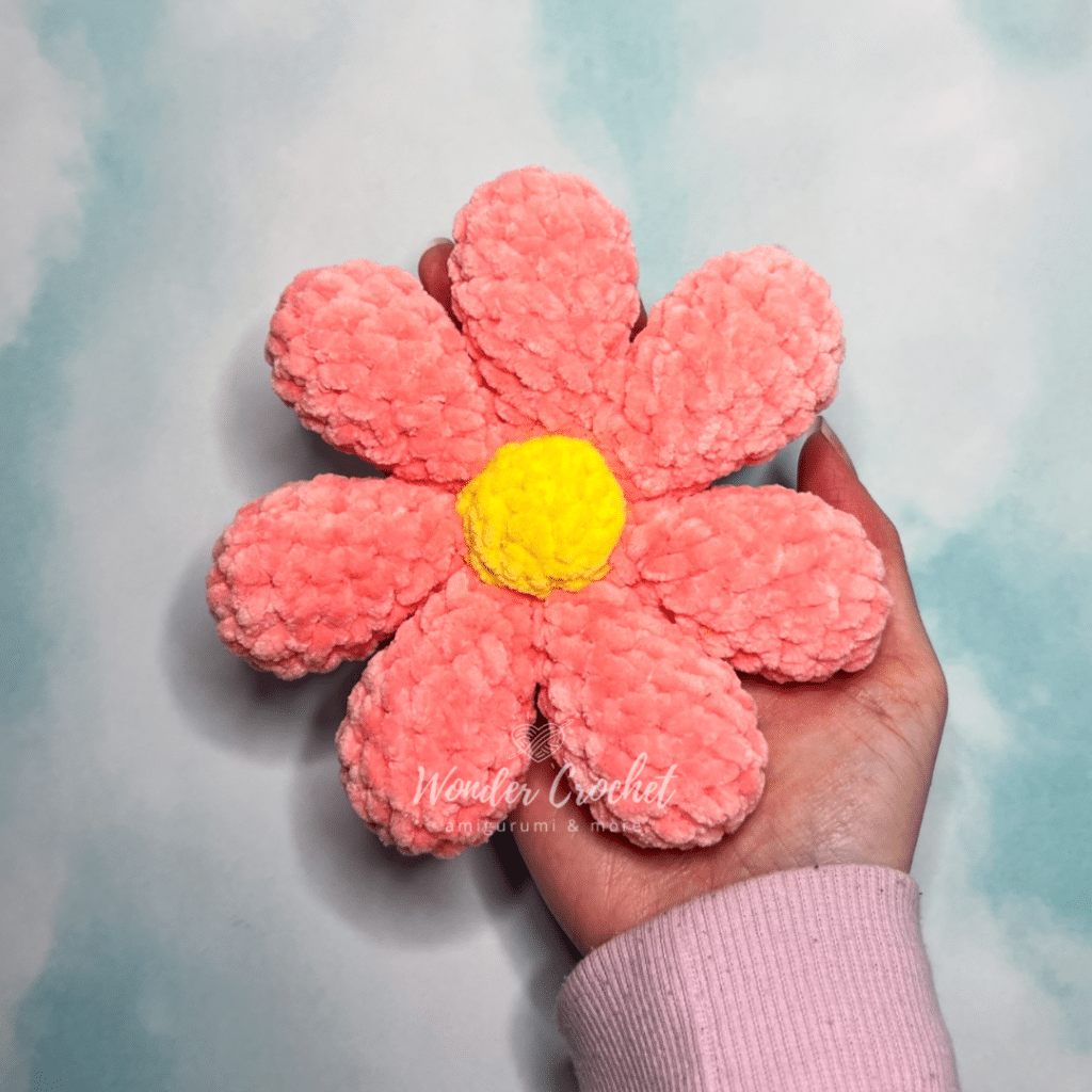 Little Flower Plush Crochet Pattern - Amigurumi