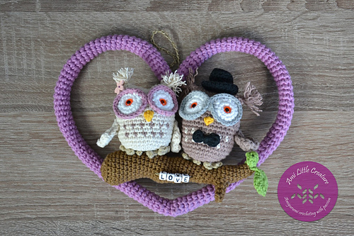 Owls in love