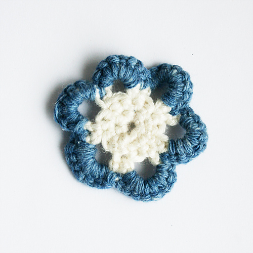 Two Tone Scraps Flower