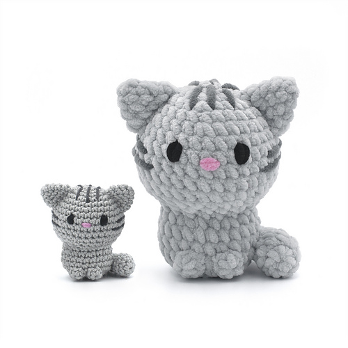 Lily the Cat Amigurumi