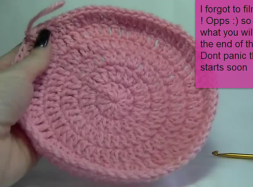 How to crochet the crown of a hat