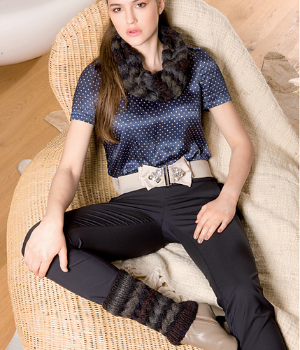 S7572 Leg Warmers and Loop Scarf