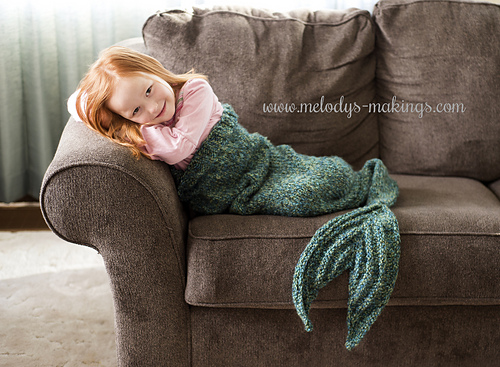 Mermaid Tail Blanket Knit
