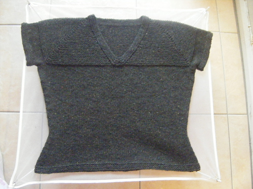 Simple fitted V-neck Tee