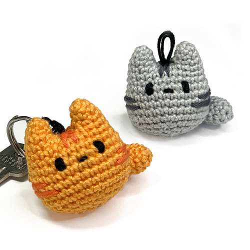 Cat Keychain Amigurumi
