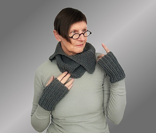 Thornley cowl & mittens