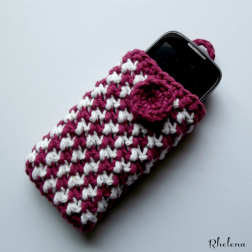 Alternating Phone Pouch