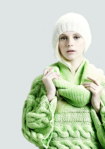 Cordatta sweater and cowl
