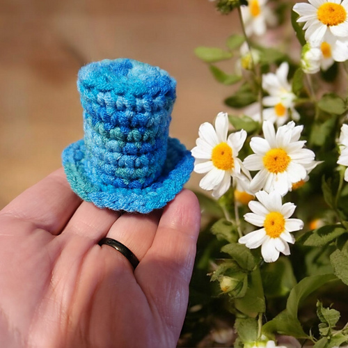 Tiny Top Hat for Dolls