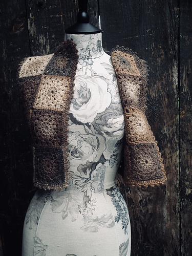 WAY HOME Hungarian vest