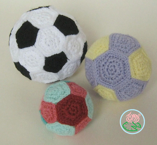 AMIGURUMI FOOTBALL / SOCCER BALL + 2 variations