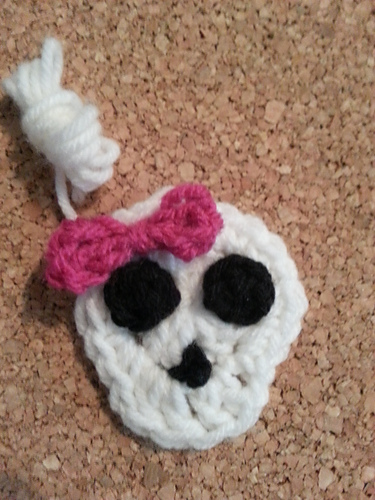 Easy Girly Skull with Bow Applique