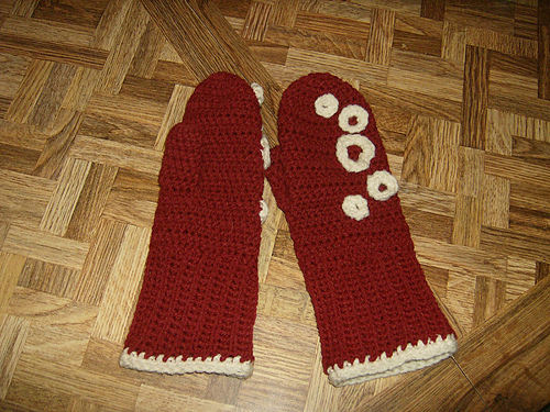 Retro Crocheted Mittens