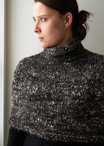Mountain Capelet in Shepherdess Alpaca