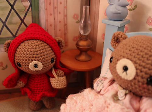 Little Red Riding Hood & Her Granny Teddy Bears