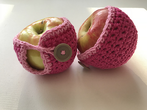 crochet apple cozy lefty (large)