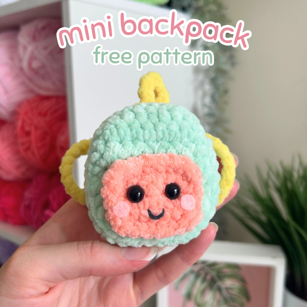 Mini Backpack Free Crochet Pattern / Easy Keychain Pattern